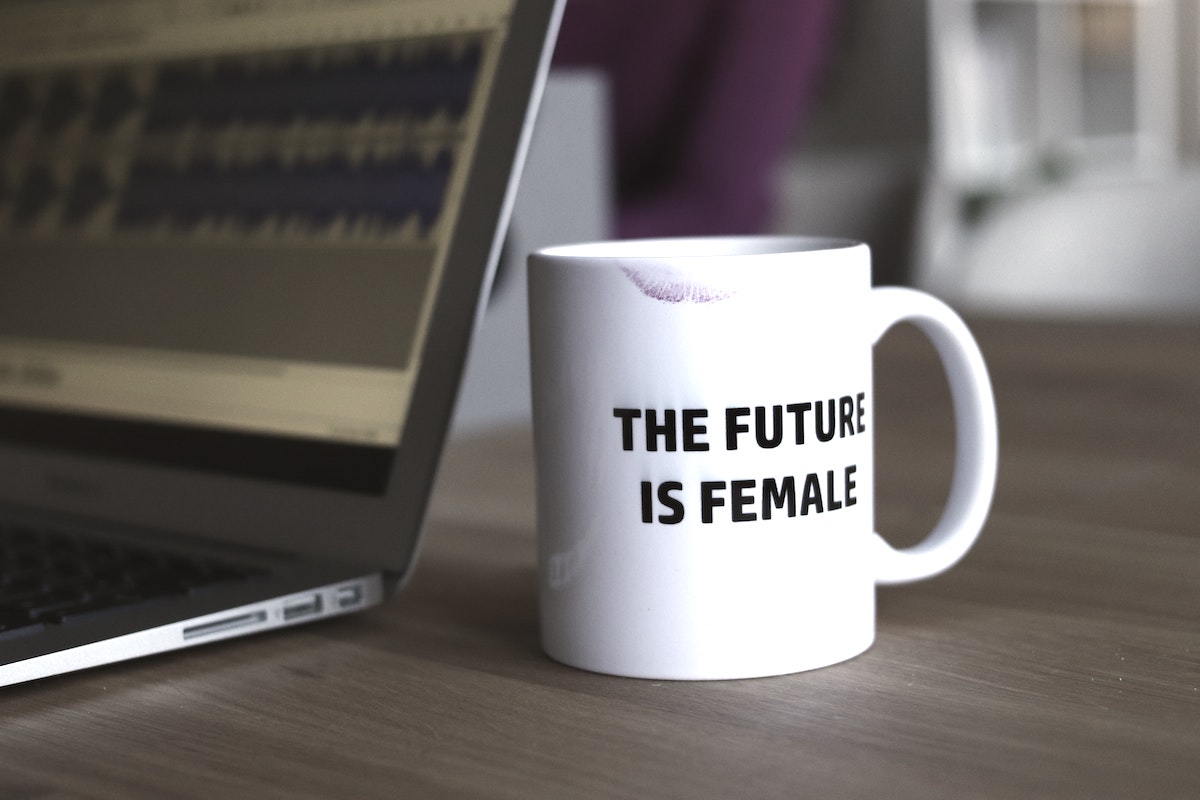 Comment réussir à recruter plus de femmes dans votre entreprise ?