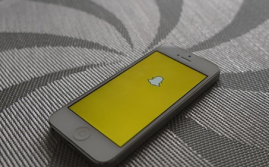 Recruter avec les réseaux sociaux Snapchat et Instagram